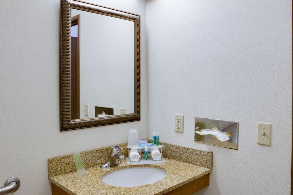 Holiday Inn Express Hotel & Suites Mattoon By Ihg Esterno foto