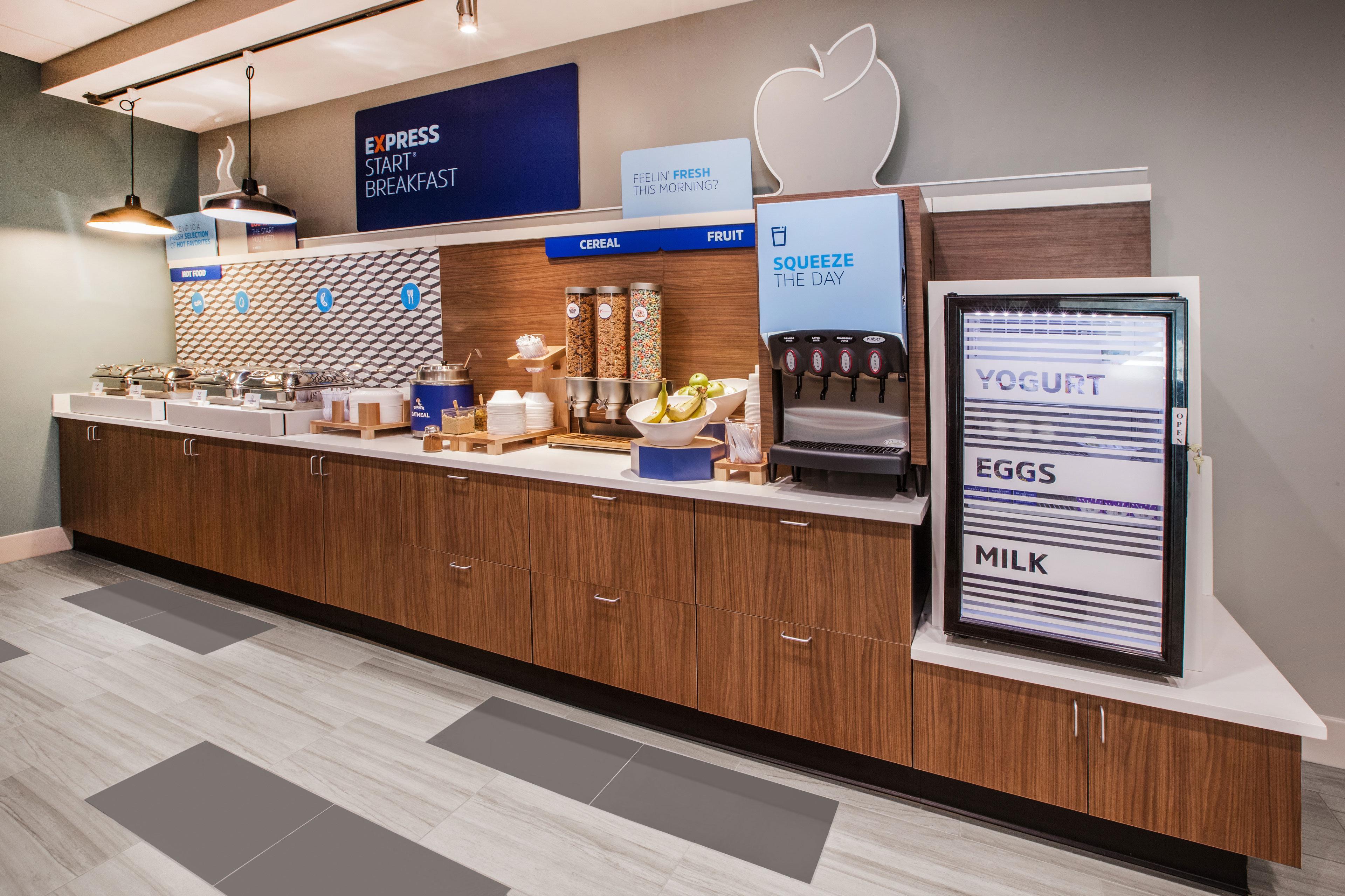 Holiday Inn Express Hotel & Suites Mattoon By Ihg Esterno foto