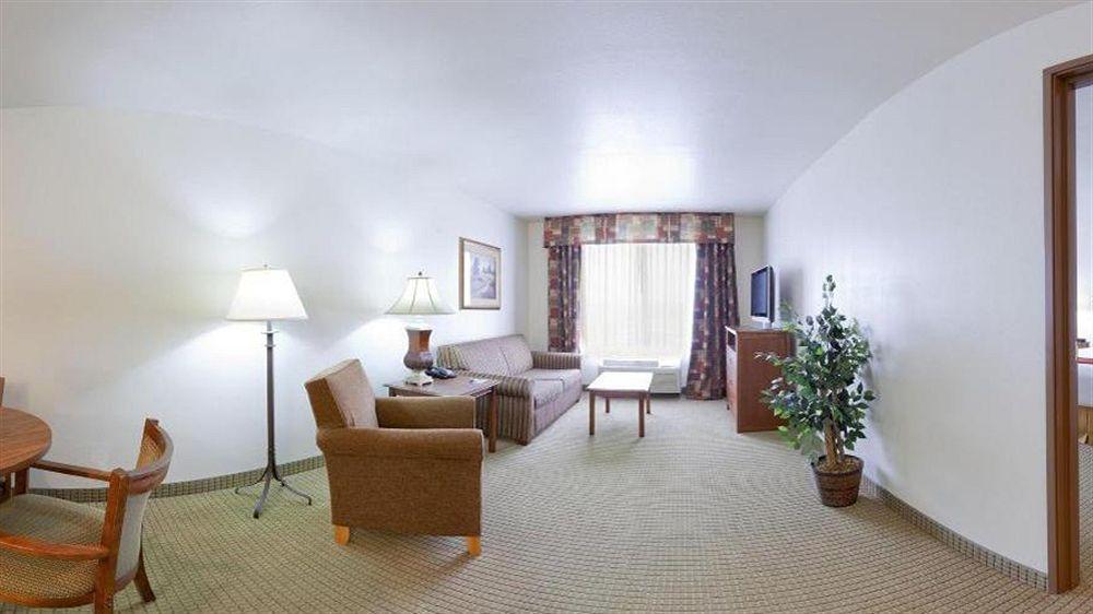 Holiday Inn Express Hotel & Suites Mattoon By Ihg Esterno foto
